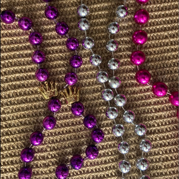 Official Mardi Gras Beads (5) - Picture 4 of 6